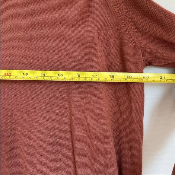 Lululemon Back To Balance Sz 8 LS Sweater Rustic Clay Open Back Cashmere READ - Picture 5 of 10